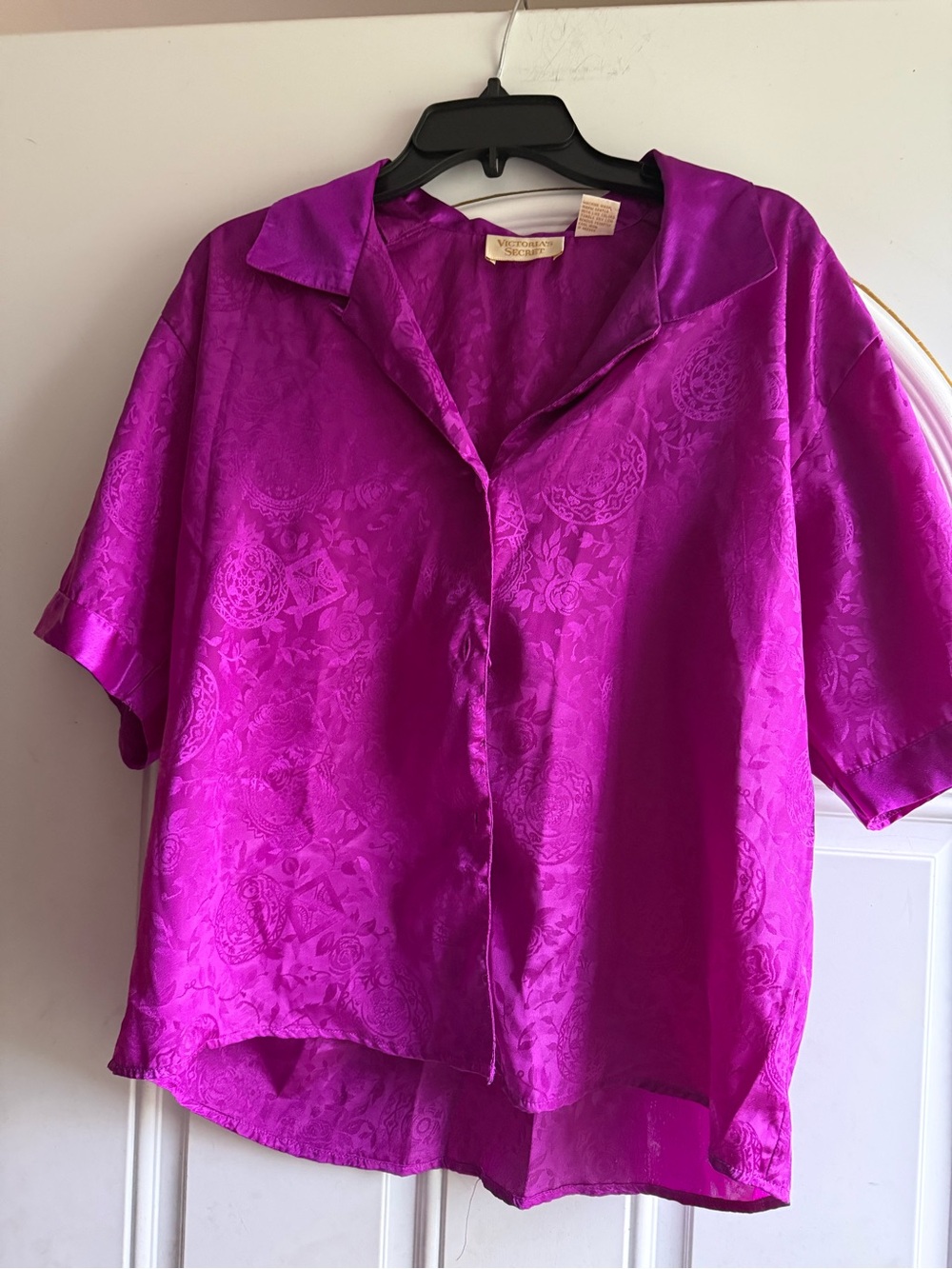 Vintage golden label Victoria's Secret Fuchsia Satin Button-Down Shirt size m